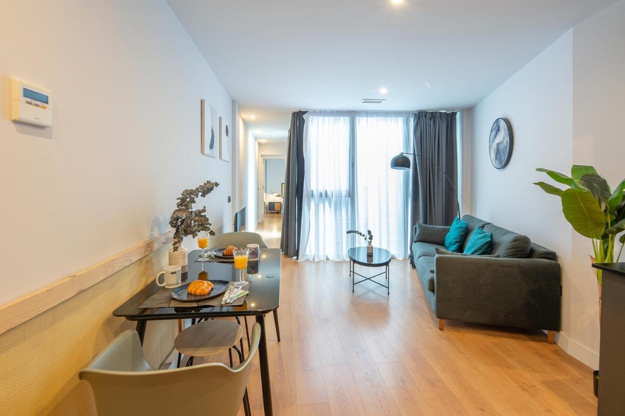 New Apartment -Shared Pool & Solarium- 1B マラガ エクステリア 写真
